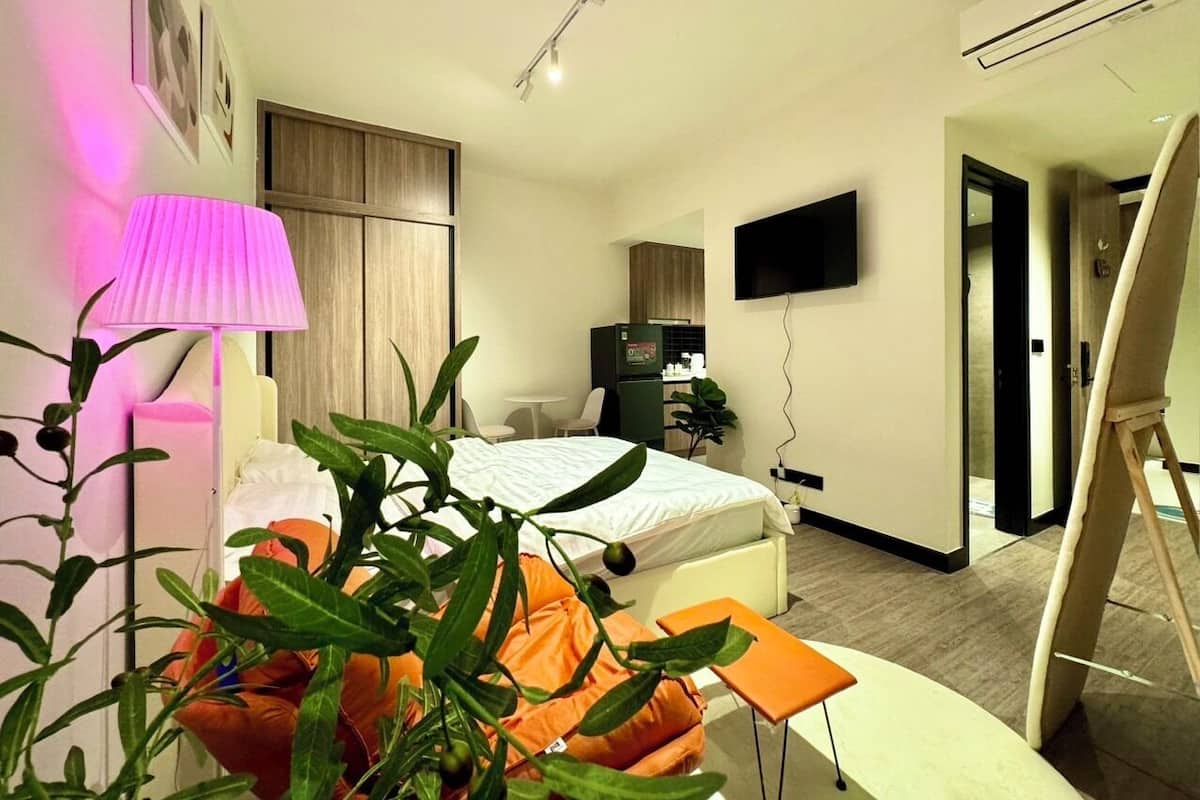 เบสิกอพาร์ทเมนท์ | ผ้าม่านกันแสง, ห้องเก็บเสียง, Wi-Fi ฟรี