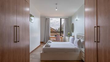 1 bedroom, iron/ironing board, free WiFi