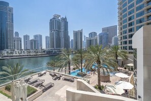 Property grounds - OFFER! 50% OFF! A chic flat that sleeps 4! (دبي)