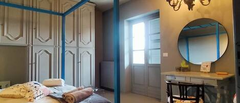 3 quartos, ferros/tábuas de passar roupa, Wi-Fi, roupa de cama