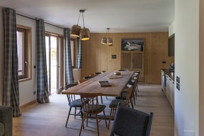 Refuge 14 Personnes | Living room