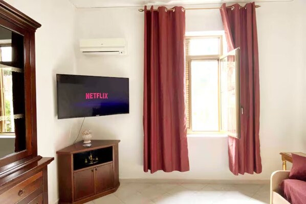Smart TV - Materdei Apartment (Napoli)