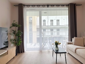 Standard-Apartment, 1 Doppelbett und Schlafsofa, Balkon | 1 Schlafzimmer, Allergikerbettwaren, individuell dekoriert