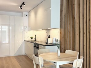 Suite Studio Standard, 1 grand lit et 1 canapé-lit, balcon