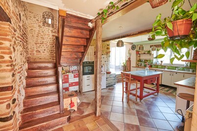 Grande Maison Pleine de Charme, Idéale Pour 4 Familles