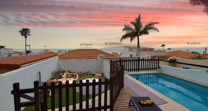 Bungalow Spacieux Jardin Piscine Privée Belle vue mer Calme à 3mn Centre Ville