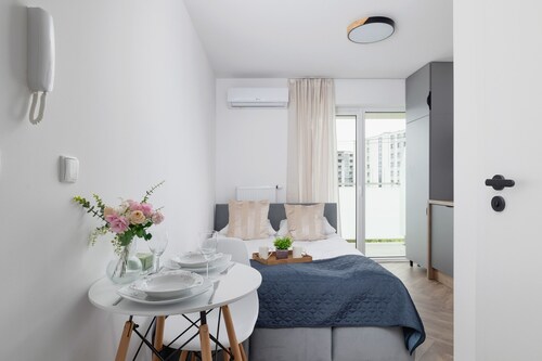 Cozy Apartment Kraków by Renters