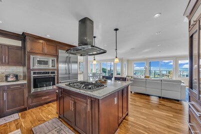 A coastal retreat, the leisurely time in Ocean Whisper Villa.