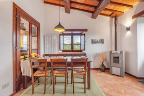 Dining - Adults-only: Ruhige Oase im Grünen mit Atemberaubender Aussicht (Gubbio)