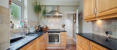 Basic House | Private kitchen