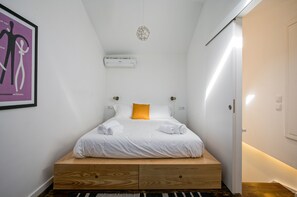 2 habitaciones, tabla de planchar con plancha y acceso a internet 
