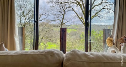 Le Foubert : Chalet Luxueux Avec vue Imprenable sur Saint-céneri-le-gérei