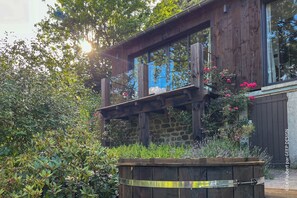 Property grounds - Le Foubert : Chalet Luxueux Avec vue Imprenable sur Saint-céneri-le-gérei (Saint-Céneri-le-Gérei)