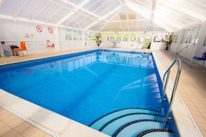 Cabin | Pool | Outdoor pool - Lovely 3-bed Home in Rookley on the Isle of Wight (Ventnor)