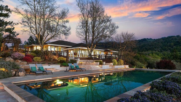 A heated pool - Gorgeous Pool and Sweeping Views (Sonoma)
