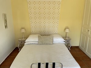 Junior Suite, Pool View - Villa Vineyards (Ramatuelle)