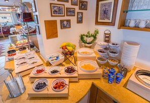 Desayuno completo incluido todos los días