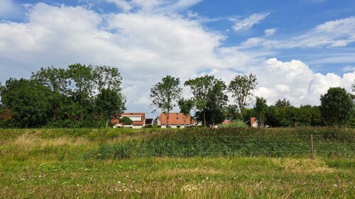 House, 1km from Sea, across natural area