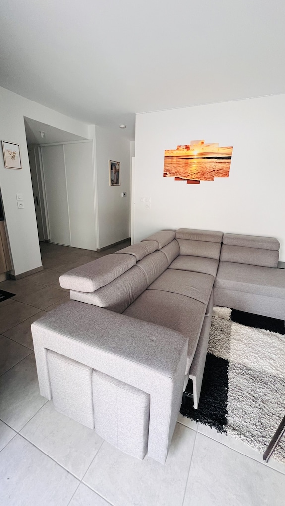 Appartement De Haut Standing Avec Une Terrasse Vue Sur La Ville De Lumières - Corbas