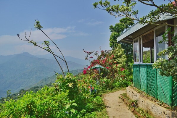 Front of property - Himalaya Eagle Resort Kalimpong (Kalimpong)