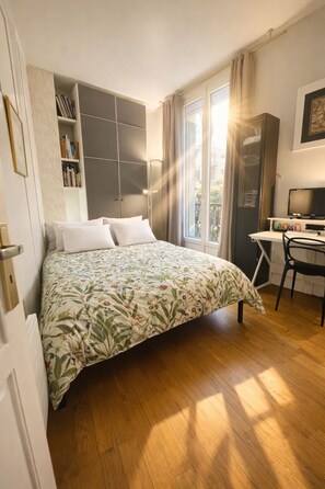 2 bedrooms, iron/ironing board, travel cot, free WiFi