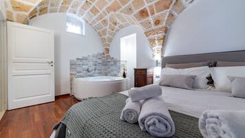 Deluxe-Zimmer | Hochwertige Bettwaren, Zimmersafe, schallisolierte Zimmer