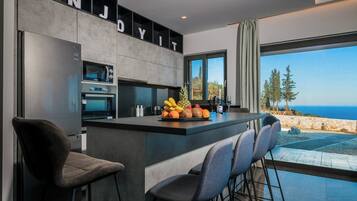 Vila, 2 kamar tidur, patio, pemandangan kebun | Dapur pribadi