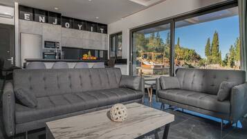 Vila, 2 kamar tidur, patio, pemandangan kebun | Area keluarga