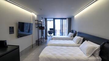 1 bedroom, minibar, in-room safe, desk