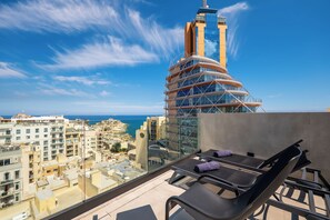 Outdoor pool, open 8:00 AM to 6:00 PM, pool loungers - Onyx Hotel (St. Julian's)