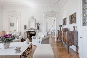 Fernseher, Stereoanlage