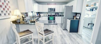 A Quiet 4 Bedroom Fairhope Home, 1 Acre,  Family Friendly & Downtown in Minutes 