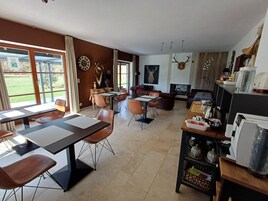 Desayuno buffet incluido todos los días 