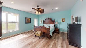 5 Schlafzimmer, Bügeleisen/Bügelbrett, WLAN, Bettwäsche