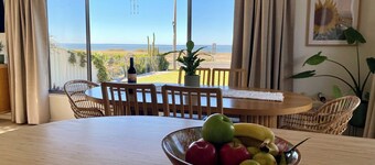 Sunflower Cottage - Stunning Lake Views!  Bottle of wine included