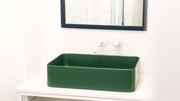 Villa | 4 bedrooms, iron/ironing board, Internet