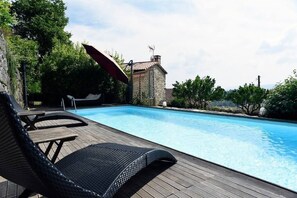 Pool - Casa de Afora -casa con Piscina y Jacuzzi Privados (Santiago De Compostela)