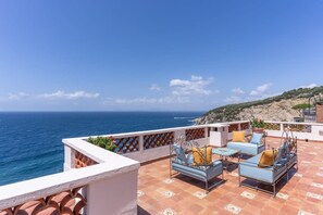 Villa | 6 bedrooms, iron/ironing board, Internet