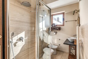 Apartment | Bathroom
