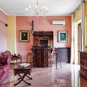 3 bedrooms, iron/ironing board, Internet - La Musica in Sorrento (Sorrento)