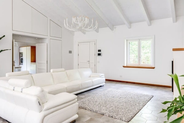 Villa | 3 bedrooms, iron/ironing board, Internet