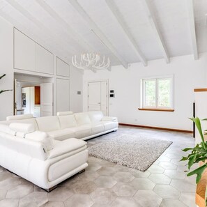 3 bedrooms, iron/ironing board, Internet - Romantic Garden in Sorrento (Sorrento)