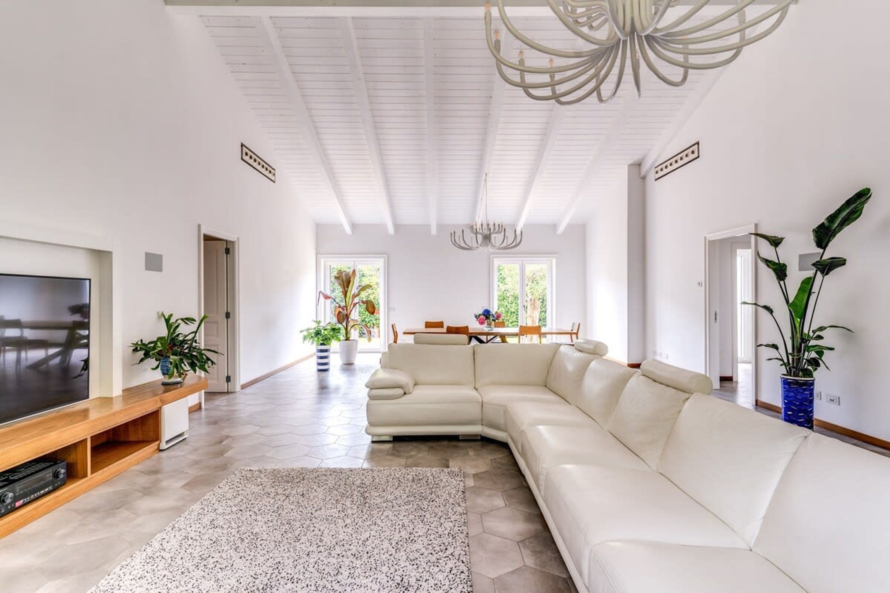 Villa | 3 bedrooms, iron/ironing board, Internet