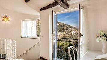 House | 2 bedrooms, iron/ironing board, Internet