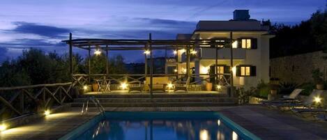 公寓 | 1 多间卧室、高速上网