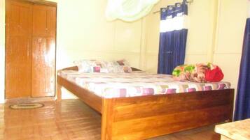 Deluxe Triple Room | Free WiFi, bed sheets