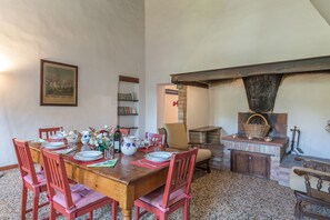 Interior - Apartment in Farm with pool (Gambassi Terme)