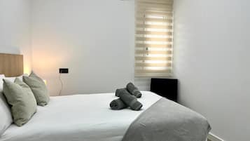 2 bedrooms, iron/ironing board, Internet, bed sheets