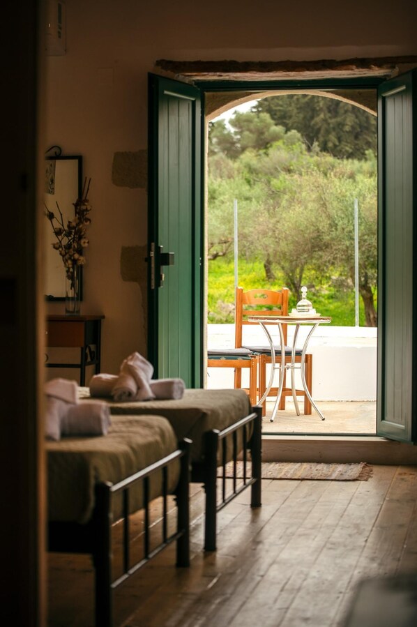 บ้านพัก, สูบบุหรี่ได้ | 2 ห้องนอน, ห้องเก็บเสียง