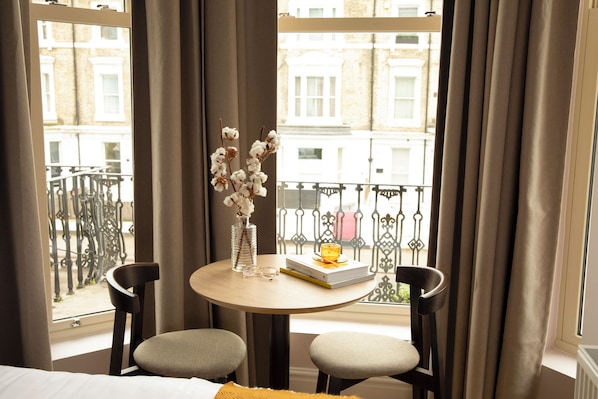 Deluxe Double Room | Free WiFi, bed sheets - Bob W London Holland Park (London)